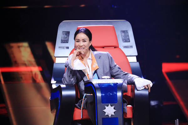 那英为什么还不退位 那英宣布退出中国新歌声