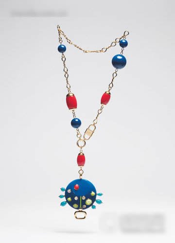 七款华美生灵珠宝展现活力丛林气息