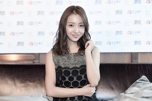 板野友美下海了吗