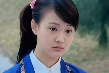 12岁的张柏芝，演艺圈女星19岁颜值可谓巅峰