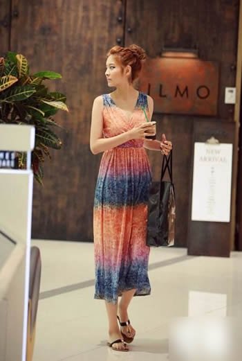 轻熟女玩转本季潮搭 打造抢眼时髦效果