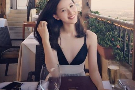 奶茶妹妹章泽天回怼网友原因 与刘强东现状如何是否已离婚?