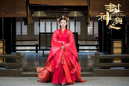 新《封神演义》王丽坤演妲己,网友认为不如温碧霞性感