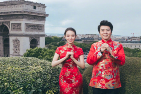 朗朗夫妇四手联弹《狮子王》,网友:画面太美像公主与王子