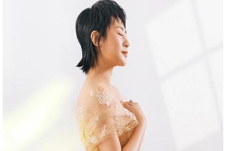 马丽孕肚写真曝光，飒爽马冬梅变温柔了，马丽老公是谁？