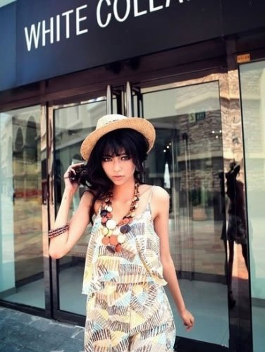 辛辣给力潮搭妞 挑战性感时尚欧美街头