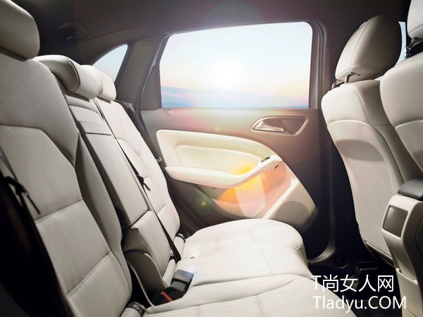 定位小型运动旅行车 奔驰全新B-Class全貌公开