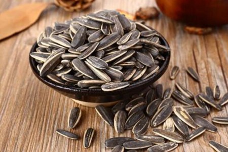 瓜子多吃有什么坏处?这五个女人多吃瓜子的坏处注意