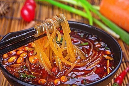 酸辣粉的家常做法，这款酸辣粉的做法家庭步骤