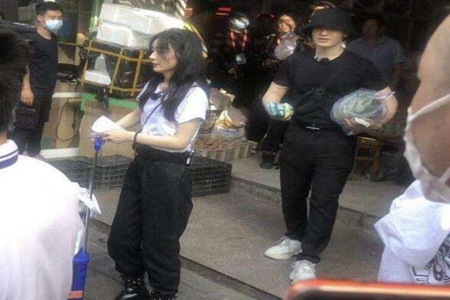 赵丽颖黄晓明买菜,中餐厅第四季赵丽颖黄晓明合体买菜路透