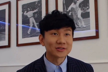 林俊杰演唱会中途呼吸困难,网友:这就是敬业的歌手!