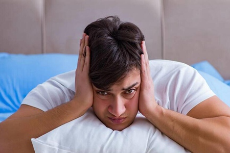 睡觉出汗怎么回事男性?这三个男人晚上睡觉出汗的原因注意