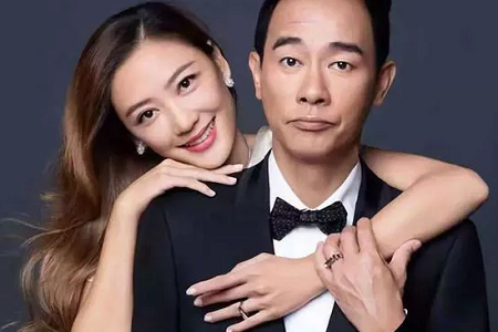 陈小春台北演唱会官宣二胎,52岁山鸡哥喜当爹jasper要当哥哥了