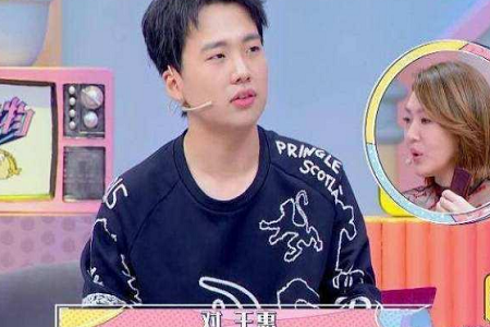 郭德纲小儿子郭安迪近照,齐刘海锅盖头绝对是亲生