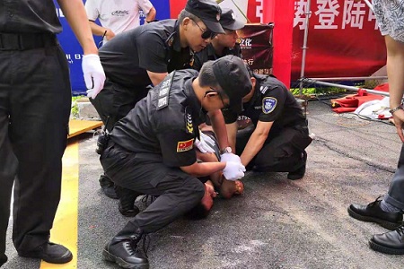 香港艺人任达华被袭击，到底是谁捅伤达华大叔？