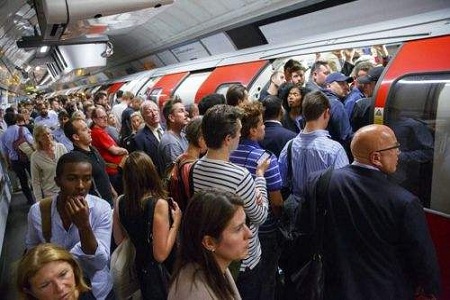 /></p><p> 话说钱都还没有挣够,自己竟然就出现过劳死了,甚至这样的命案还频频上热搜,简直让人一挂解千愁,那么上班族的白领们究竟要怎么做才能给自己续命呢?难道是购买卫生巾,还是购买名牌包包口红?</p><p> 其实大家不用担心,因为小编早已为大家准备好了续命的秘籍,从而让你们在办公室也能够长命百岁,因此想要知道答案的小伙伴们,就可以跟着小编看一看了。</p><img src=