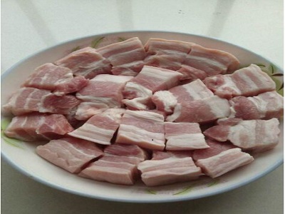 红烧肉如何做到肥而不腻，只需这一步让你做出五星级饭店的味道