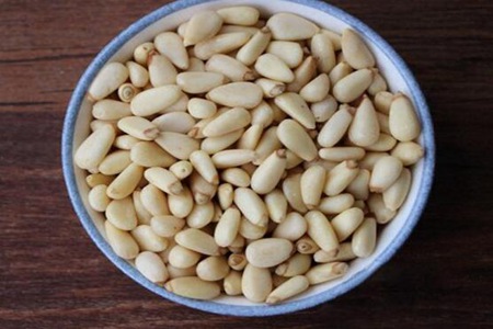 红松果仁功效与作用,这五个女人吃红松果仁的营养功效