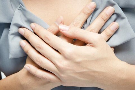 胸口隐隐作痛是怎么回事？这五个问题捣乱原因不要无视