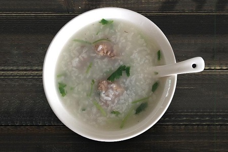 女性性情大变情绪不稳,就用茼蒿粥疏肝理气