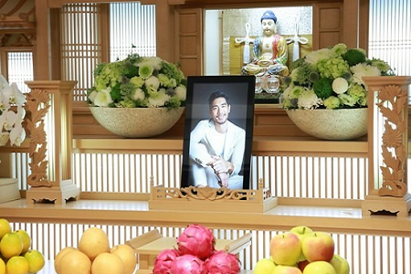 高以翔妈妈称:他灵魂还在飘荡,希望大家坚强起来让他安心