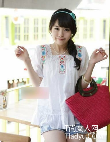 宽松娃娃衫 塑造温柔大气的公主造型