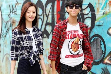 韩火火偶遇吴世勋，网友：别以为捂着嘴就不知道你花痴