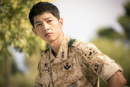 金秀贤签约新公司开始新启程，宋仲基口碑跌爆被群嘲