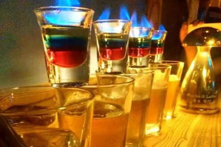 鸡尾酒怎么调好喝?这三款常见鸡尾酒的调制方法