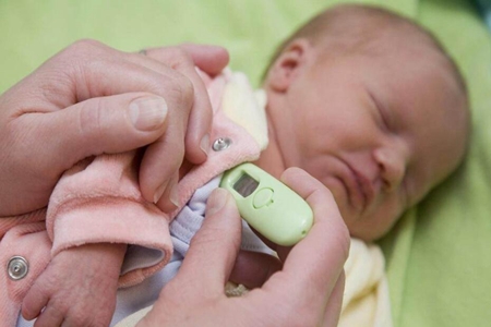 婴幼儿发热的家庭护理,婴幼儿发热性疾病护理介绍