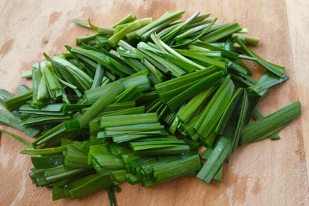 韭菜炒鸡蛋怎么炒好吃?韭菜炒鸡蛋的做法步骤