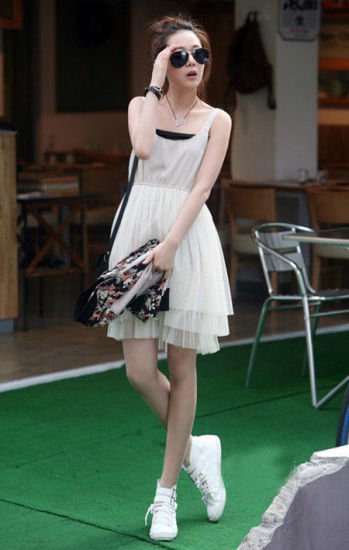 夏季T恤式连衣裙 变身清爽酷女孩