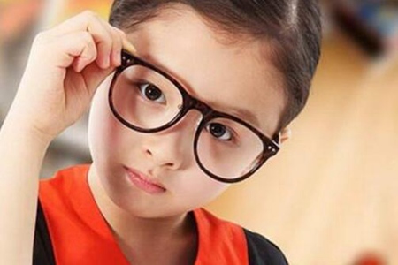 近视眼怎么慢慢恢复视力？这四个方法越早开始效果越好