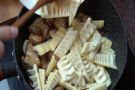 竹笋怎么做好吃,这道竹笋炒肉的做法鲜香美味