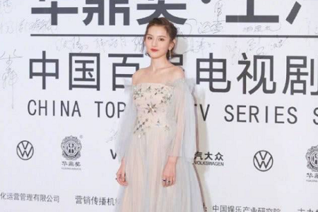 宋祖儿阮经天共游巴厘岛石锤?女方典礼4字回应恋爱传闻