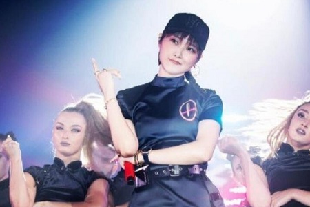 李宇春跳舞有点妖,自带女王气场,点燃观众热情