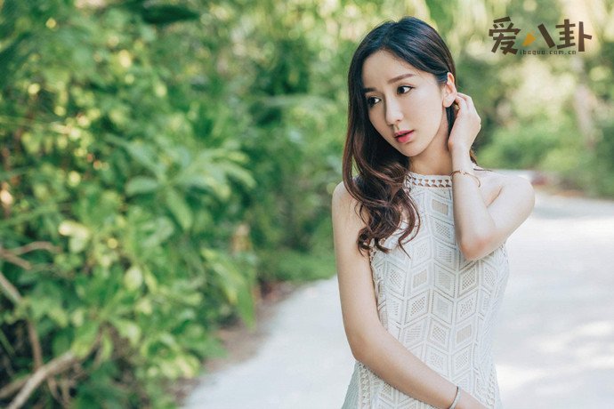 娄艺潇我们结婚了和谁扮假想情侣？_娄艺潇参加过什么综艺节目