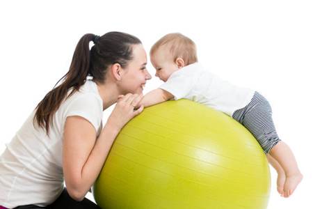 如果宝宝生病了，宝妈们可以按压手穴能治百病