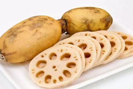 吃什么有助女生经期、更年期调理?这两种常见食材缓解不适