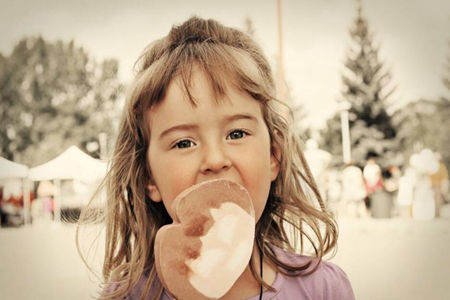 爸妈们有时候你给孩子吃水果可能误了大事!