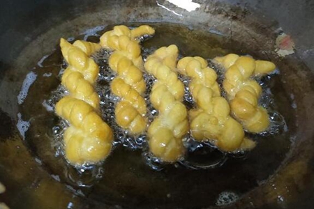 炸麻花家庭做法