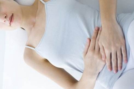 月经期间有像肉一样的血块?这四个引发月经期间血块的原因