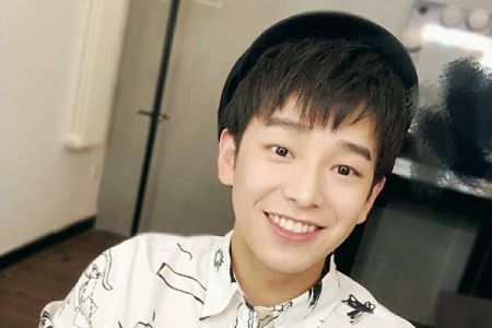 彭昱畅与小小的愿望片方解约，谴责该片方模糊演员排位