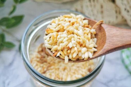 炒米泡水喝有什么功效？这四个功效美容养颜瘦身减脂