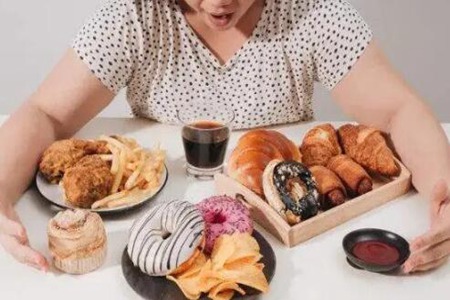 饭后胃胀是什么原因导致的?这五个件事会影响胃部健康