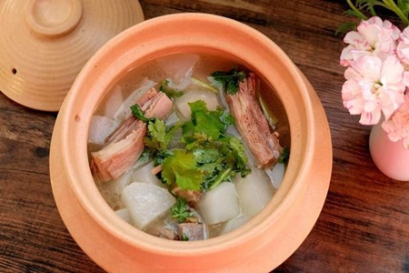 羊排怎么炖好吃,这道羊排炖萝卜做法简单营养美味