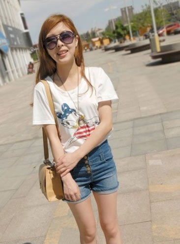 今夏最为风靡搭配的美妞儿