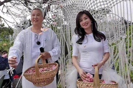 张庭老公被认成奶奶，林瑞阳发福竟透着一股慈祥味