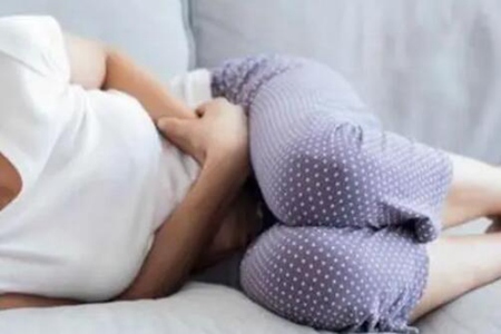 女生来两次月经的原因,这三个原因引发女人月经内分泌失调