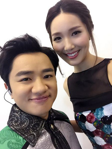 王祖蓝大赞李亚男晒美照